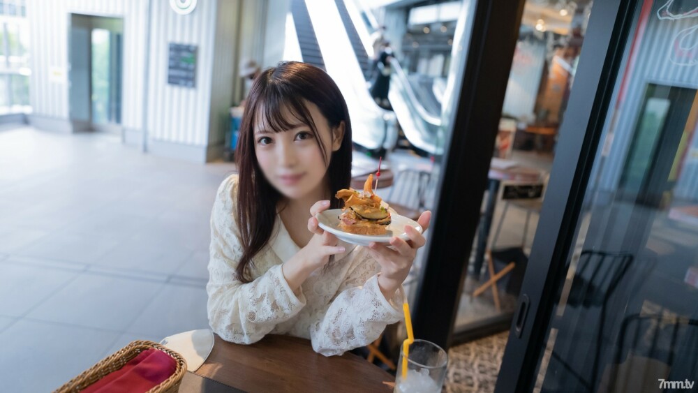 FC2-PPV-3070204 Appearance! ! Limited number! [Uncensored] Cinema style! A beautiful woman who obeys without saying anything no matter what she says ◯ A female college student ... Gradually, she is dominated by desire and moves herself to move her hips an