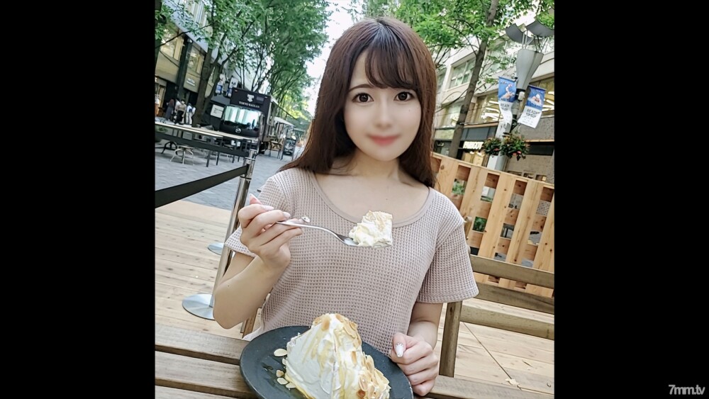 FC2-PPV-2434917 First shot! !! Limited number! [Uncensored] Even such an elegant girlfriend couldn't escape from her sexual desire ... Creampie into an elegant and neat beauty who seduces me by licking her tongue! !! (She's masturbation video th