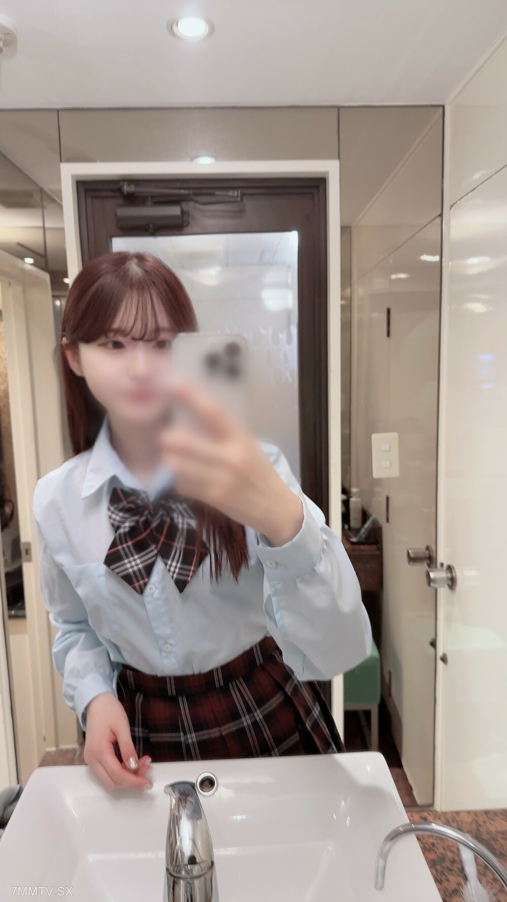 FC2-PPV-4112081 [Limited quantity, elegant cloak design song] The birth of a super ordinary talent! **Welcome the first person who came in many years! Previous* Actor Sakamichi J○! I am unable to see my personal circumstances...I am eternally grateful to