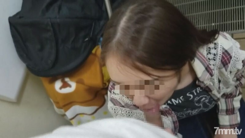 FC2-PPV-1904457 Immediately after giving birth [Individual] My son is next to me .. Covered with love juice in a public toilet. I leave it to my husband and pour it into the womb of my wife who devours pleasure at the hotel and seeks another stick as inst