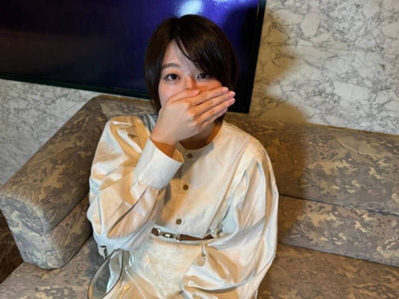 ROE-381 When I went home, I found out that my grandfather and mother were having an affair. What I saw that day turned me into a lifelong "MILF l